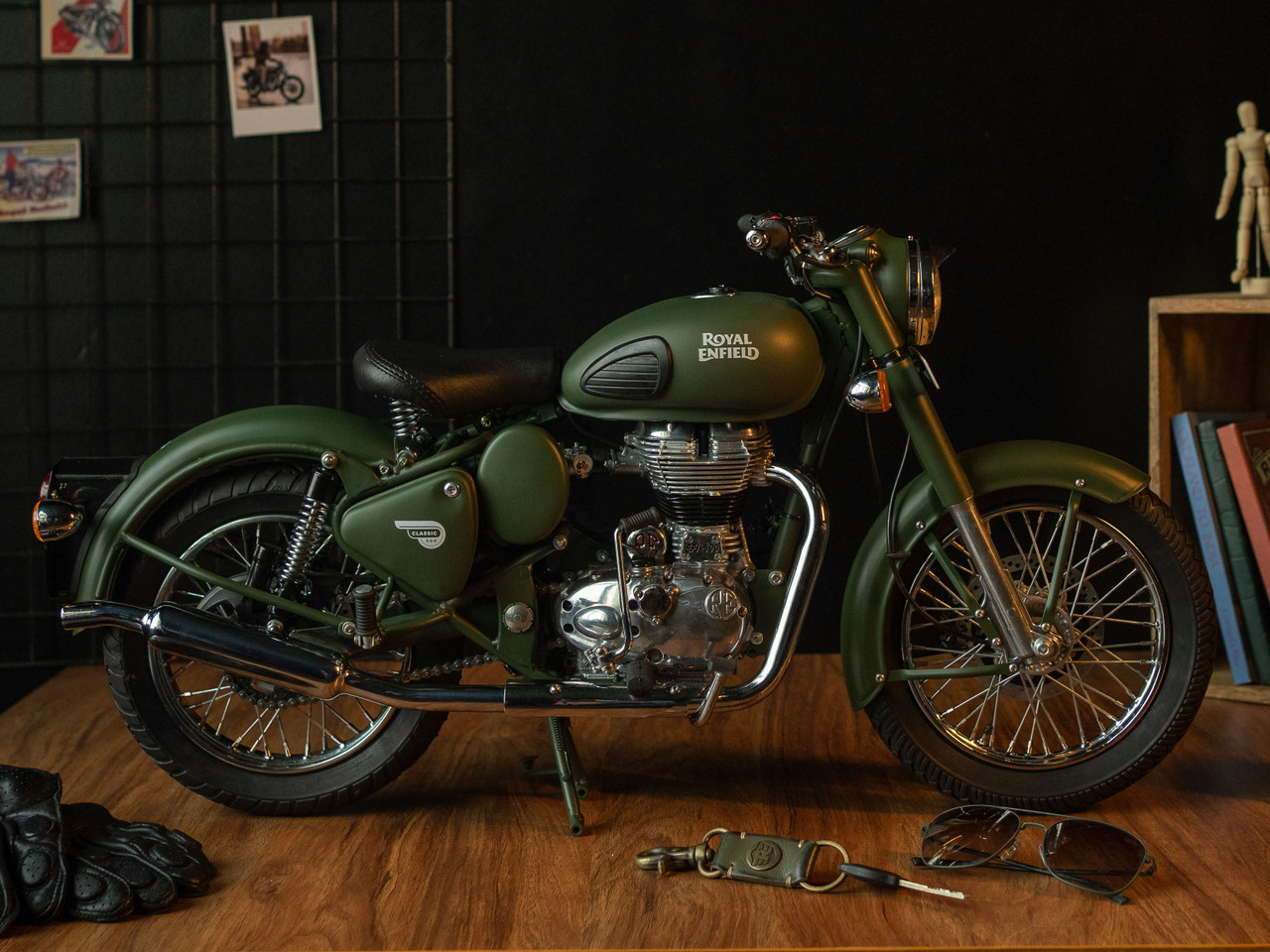 1:3 Scale Model Royal Enfield Motorcycles