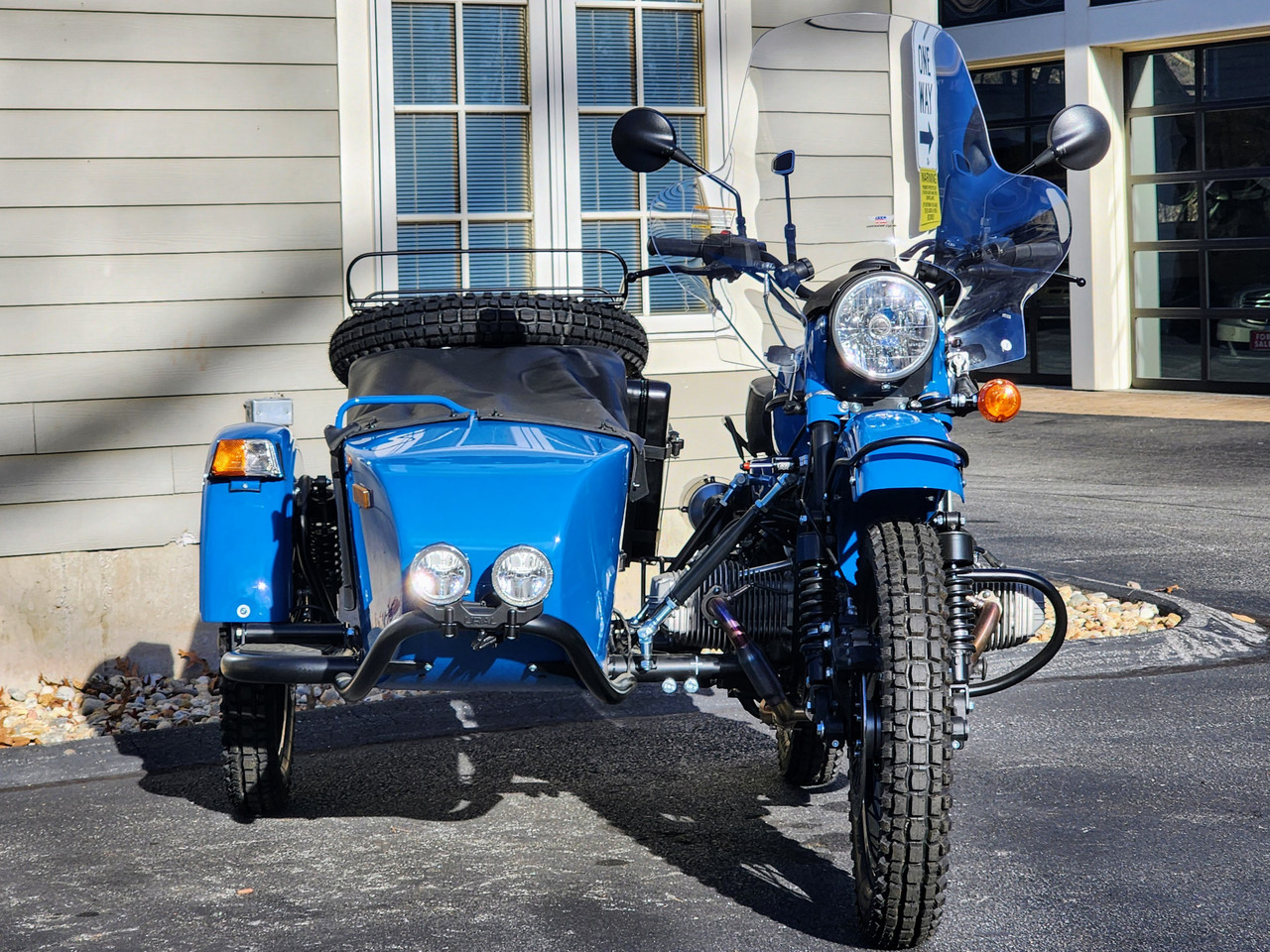 Large Plexiglas Windshield by National Cycle - AlphaCars