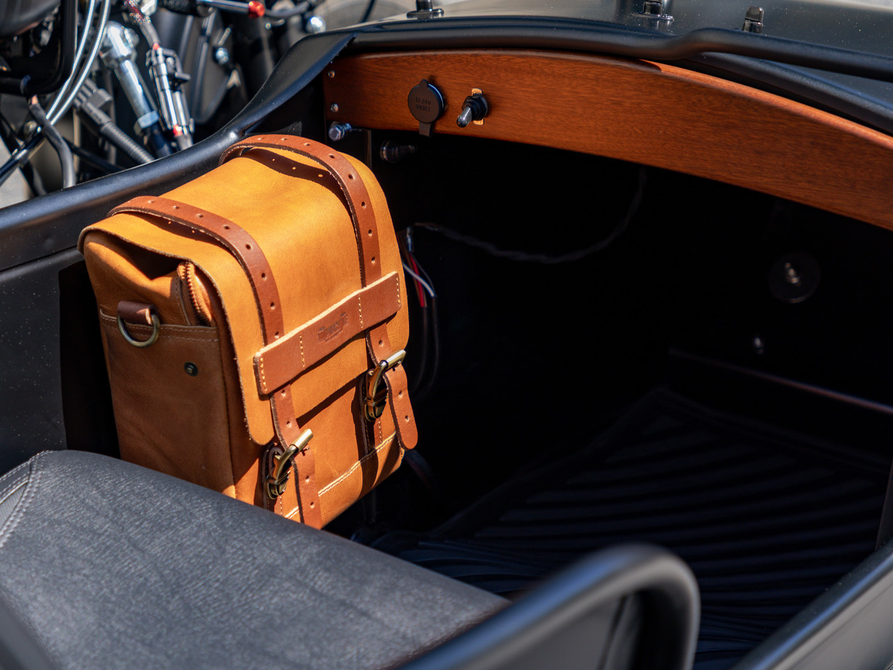 Handmade Wooden Sidecar Dashboard - AlphaCars & Motorcycles Online