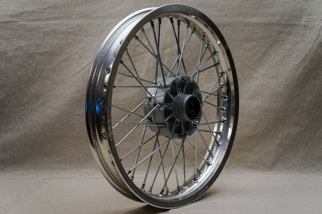 18 in. Aluminum Spoke Wheel Assembly (2014+) - AlphaCars