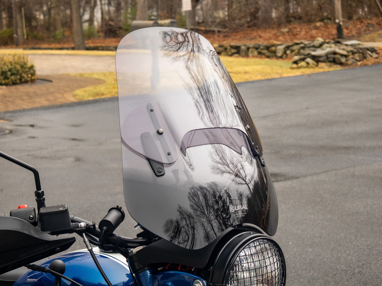 Adjustable Touring Windshield - AlphaCars & Motorcycles Online Store