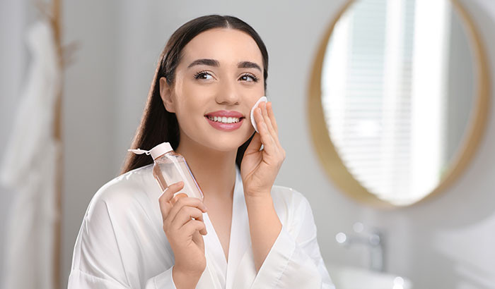 4 Expert Tips For Building a Skincare Routine to Combat Acne