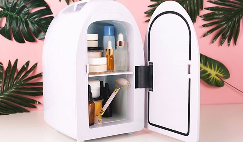 Do I Really Need to Moisturize Under My Eyes? What to Consider