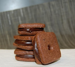  Fudge Sandwich Cookie 