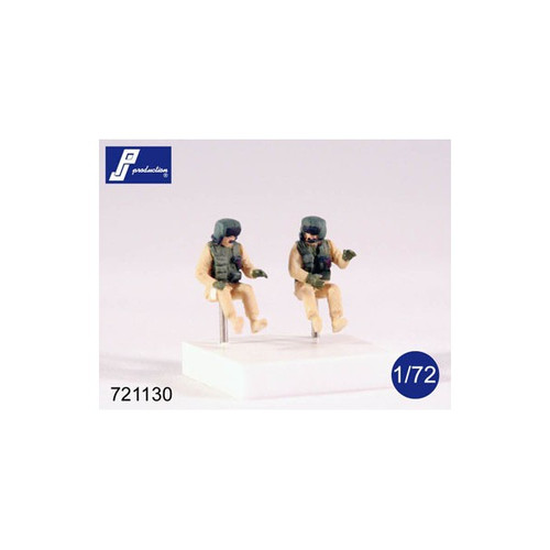 PJ Productions 2 x AH-64 helicopter crew (Figures 1:72)