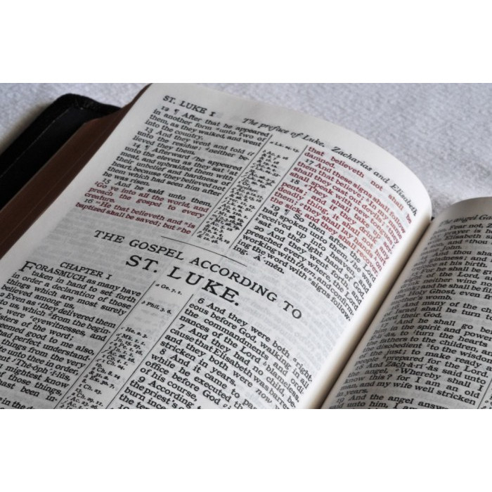 KJV Cameo Reference Bible with Apocrypha (Cambridge) The KJV Store