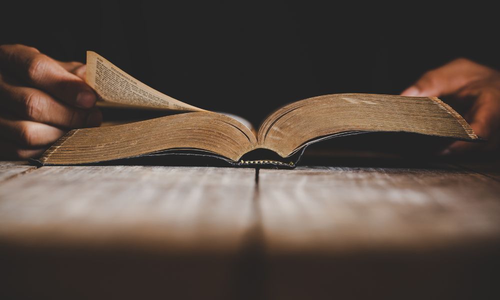 5 Benefits of Purchasing a Wide Margin Bible - The KJV Store