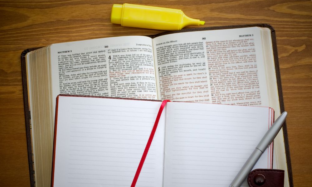 Do Colors Have Any Significance in the Bible? The KJV Store