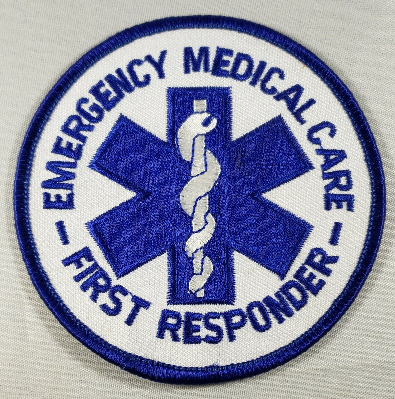 EMERGENCY MEDICAL TECHNICIAN EMT PATCH FIRST 1ST RESPONDER RESCUE PARAMEDIC