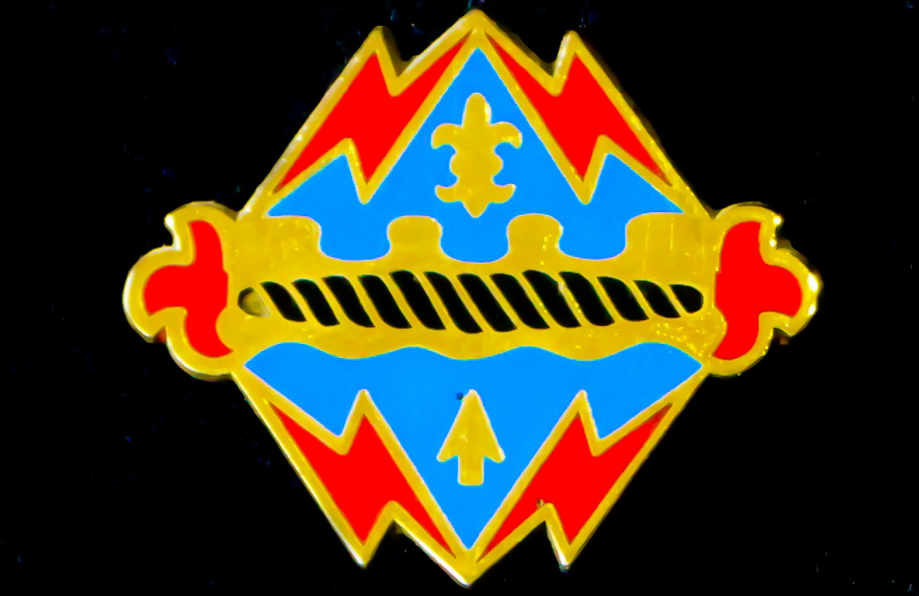 17th Field Artillery Brigade Unit Crest (No Motto)