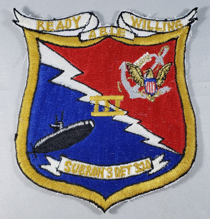 US998 Navy Subron 3 Det 320 Submarine Ready Able Willing Gold Thread Patch