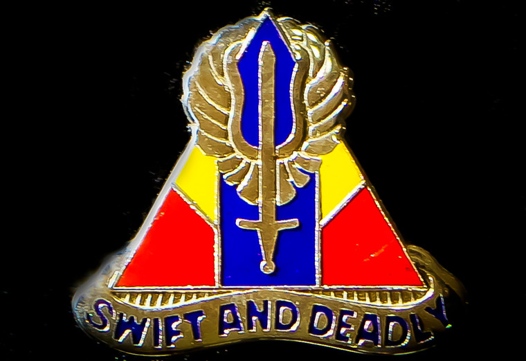 13th Aviation Regiment Unit Crest (Swift And Deadly)