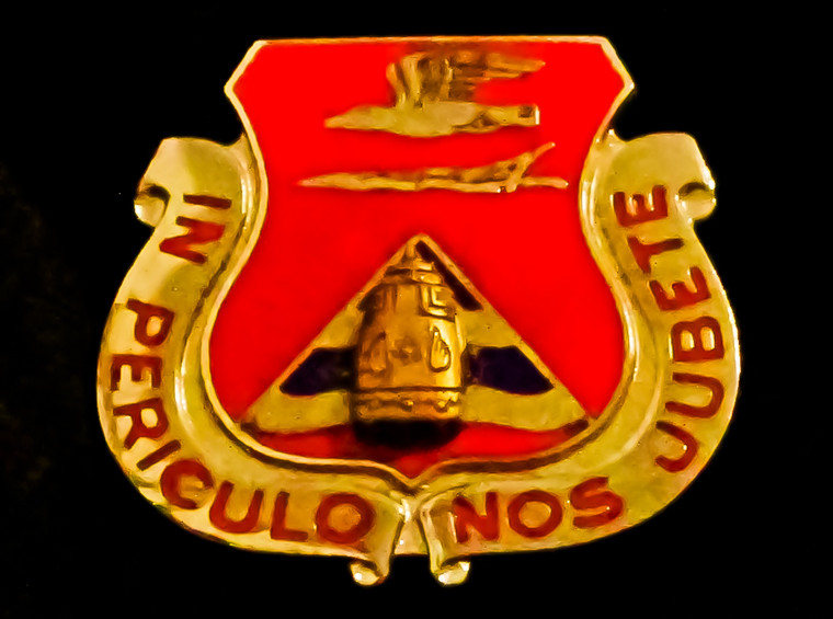 31st Field Artillery Unit Crest (In Periculo Nos Jubete)