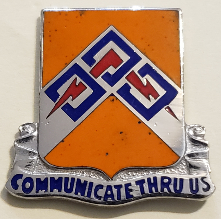 937th Signal Battalion Unit Crest (Communicate Thru Us)