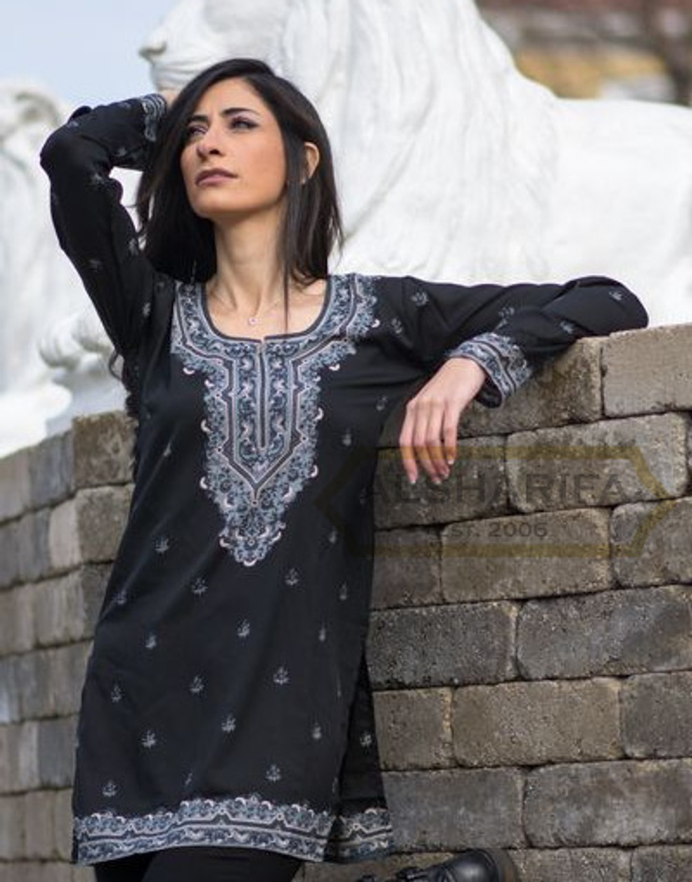Amazon.com: Short Kurta India Tunic Top Kurti Women's Printed Indian  Apparel (Black, S) : Clothing, Shoes & Jewelry