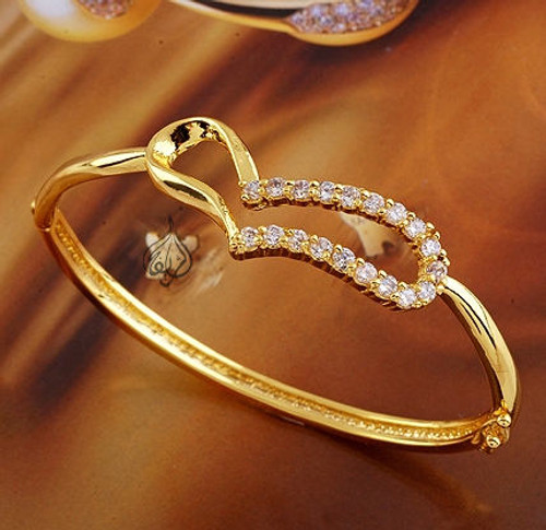 heart shaped bangle Gold plated