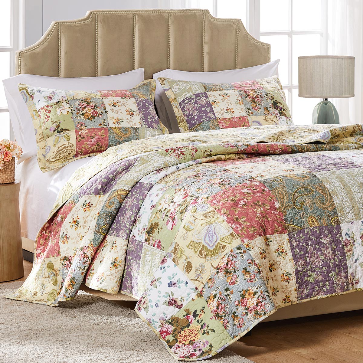 Western Bedding Sets: Twin Size Floral Meadows Quilt Set