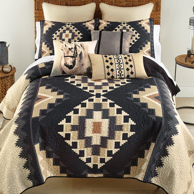 Image of Midnight Mesa Quilt Bed Set - Queen