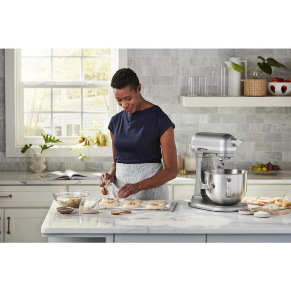 KitchenAid® 7 Quart Bowl-Lift Stand Mixer KSM70SKXXCU