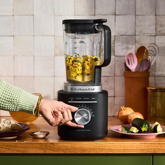 KitchenAid® Pure Power Blender with a 68oz Tritan™ jar  and a 62oz glass jar KSB2076BM