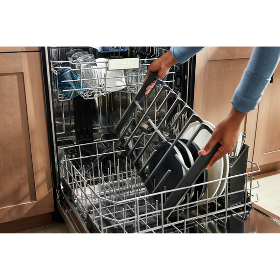 Maytag® Top control dishwasher with Third Level Rack and Dual Power Filtration MDB8959SKZ