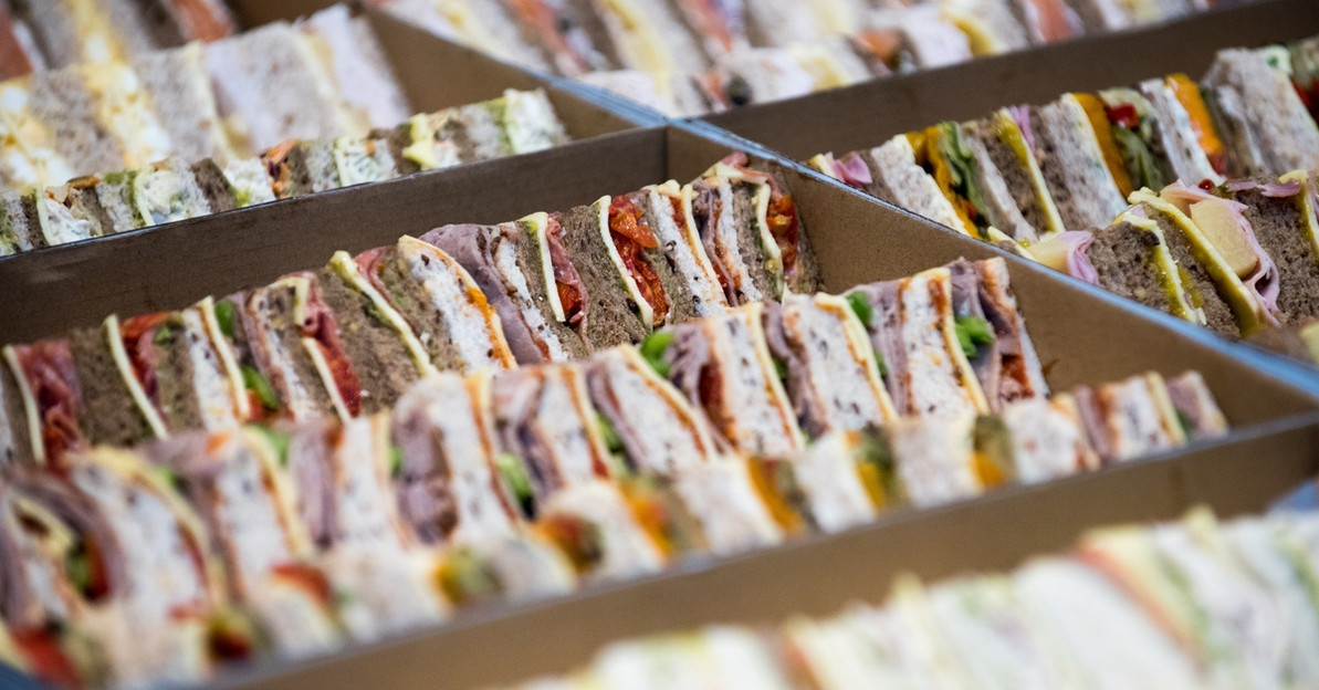 Dos and Don’ts When Sourcing Catering Boxes Dos and Don’ts When Sourcing Catering Boxes