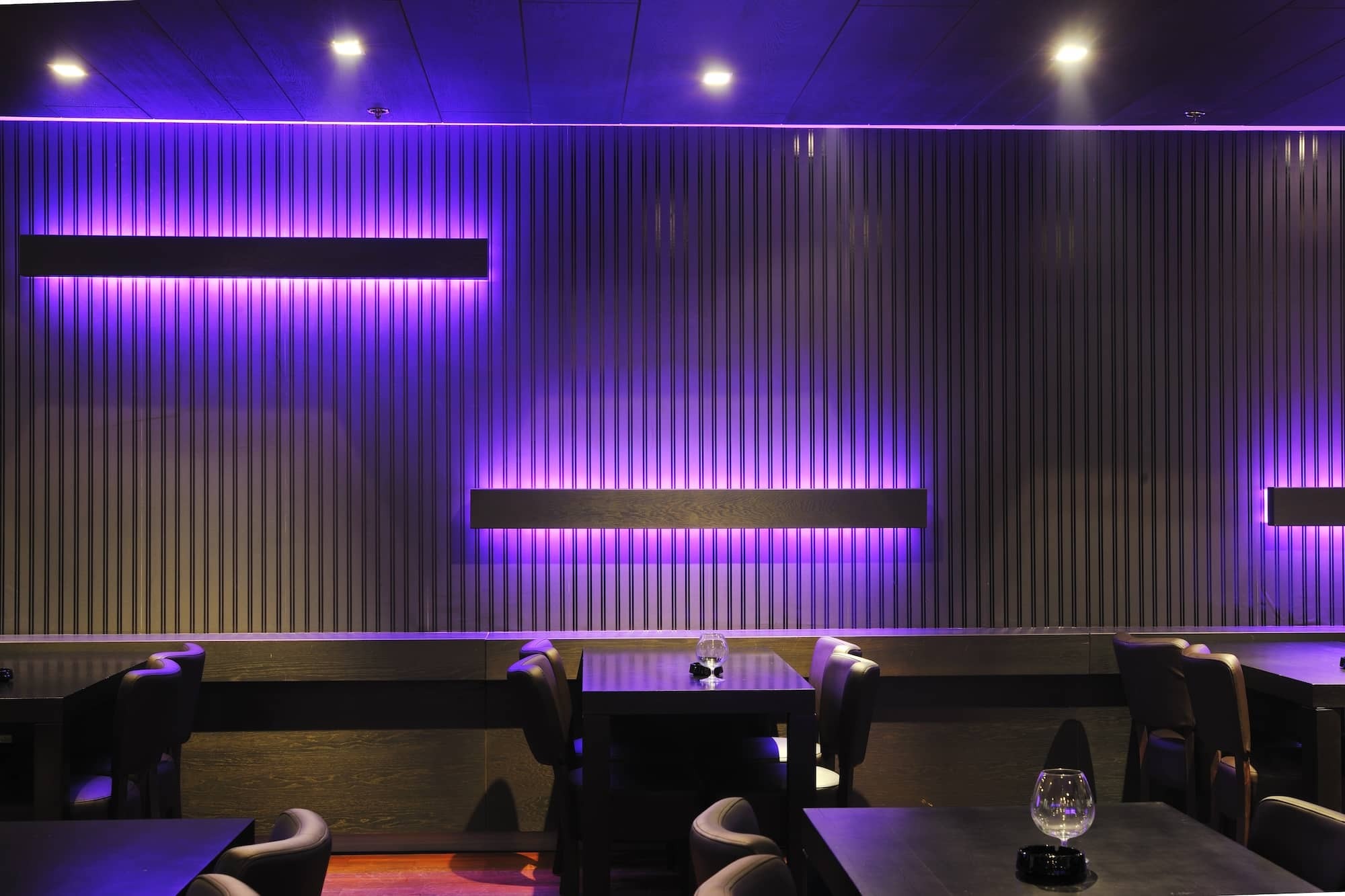 Guide to Specifying LED Strip Lighting Guide to Specifying LED Strip Lighting