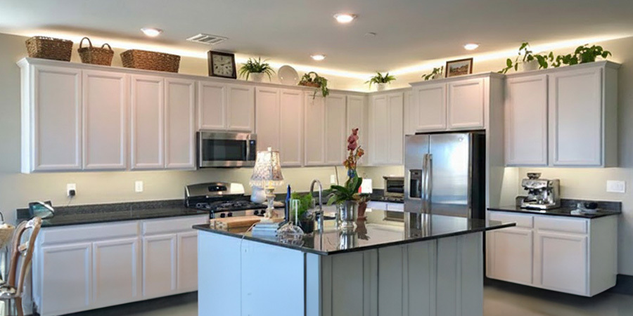 Kitchen overcabinet LED lighting