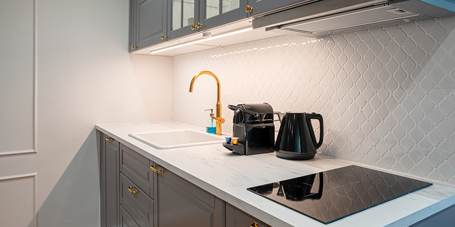 Kitchen under cabinet LED lighting