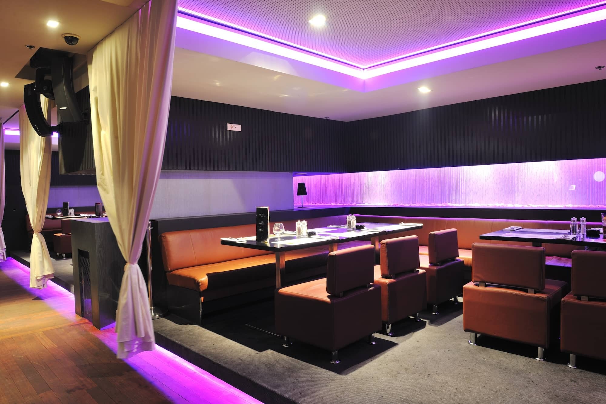 Lighting Mistakes That Ruin Commercial Spaces