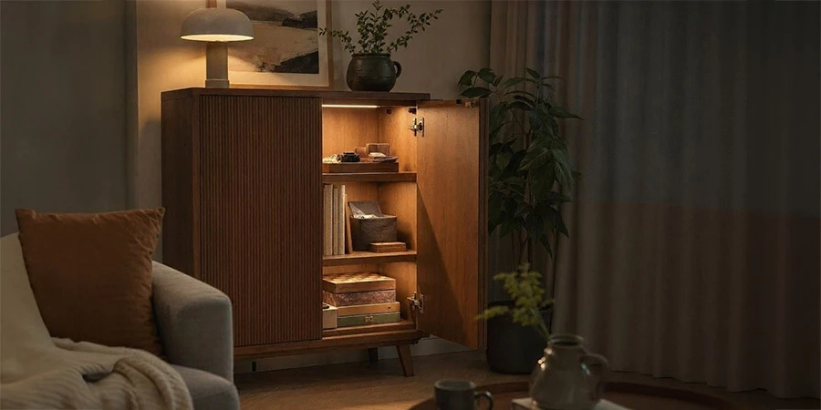 Inside cabinet lighting