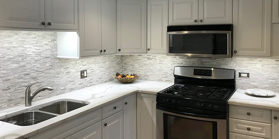 Kitchen undercabinet white task lighting 