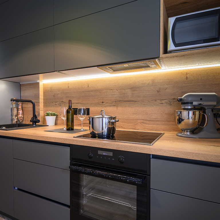 Undercabinet warm white LED kitchen light