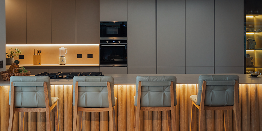 Undercounter overhang kitchen LED lighting