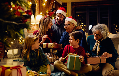 7 DIY Lighting Ideas to Brighten Family Quality Time This Holiday