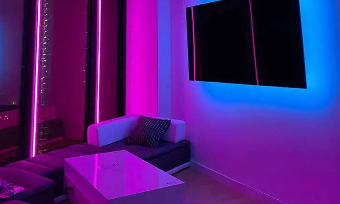 tv backlighting using color changing LED strip lights