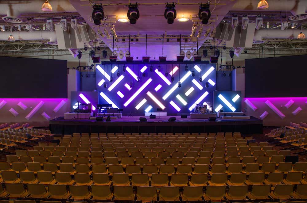  saddleback church DMX rgb stage lights 02  