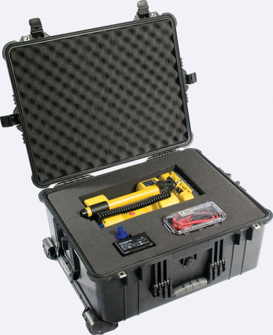 Pelican 1610 Protector Case — With Dividers, Black