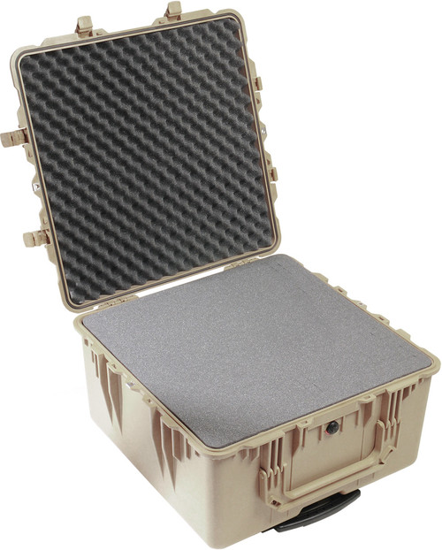 Pelican 1640 Protector Transport Case — With Foam (Black)