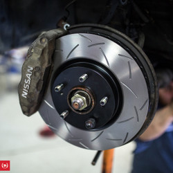 TF BNR32 Nissan Skyline R32 GTR Brake Package:  DBA Rotors / Ferodo Pads
