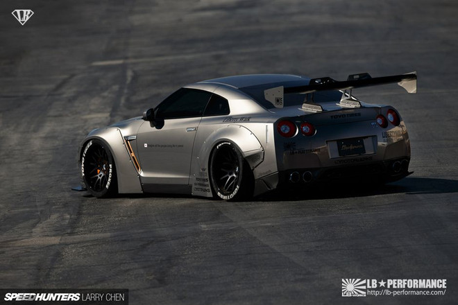 LBWKNISSANGT-R R35 Type1 Rear Wing Ver.1 ミニカー LBWKNISSANGT-R