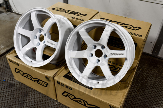 Volk Racing TE37 SAGA S- Plus 17x9+22 5x114.3 - Dash White 