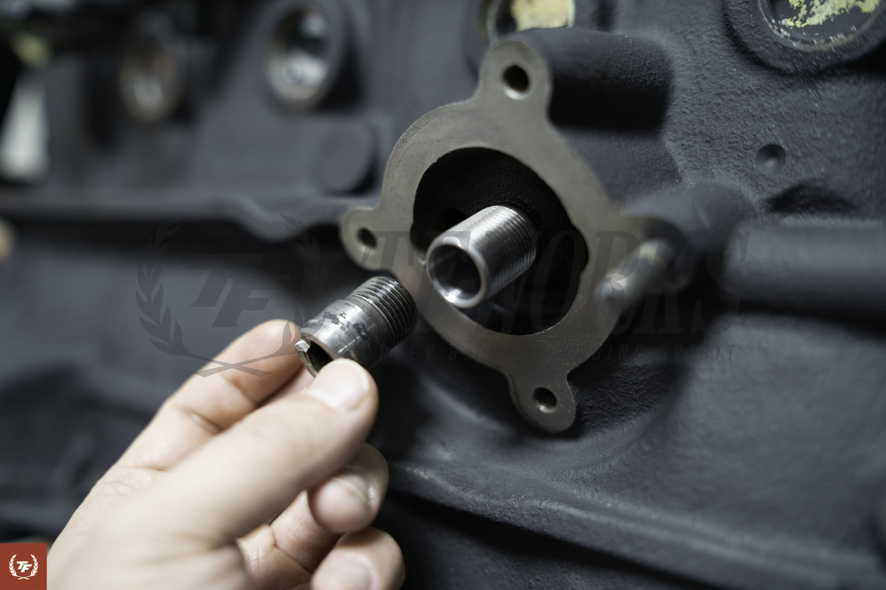 RB26 oil filter thread extension adapter