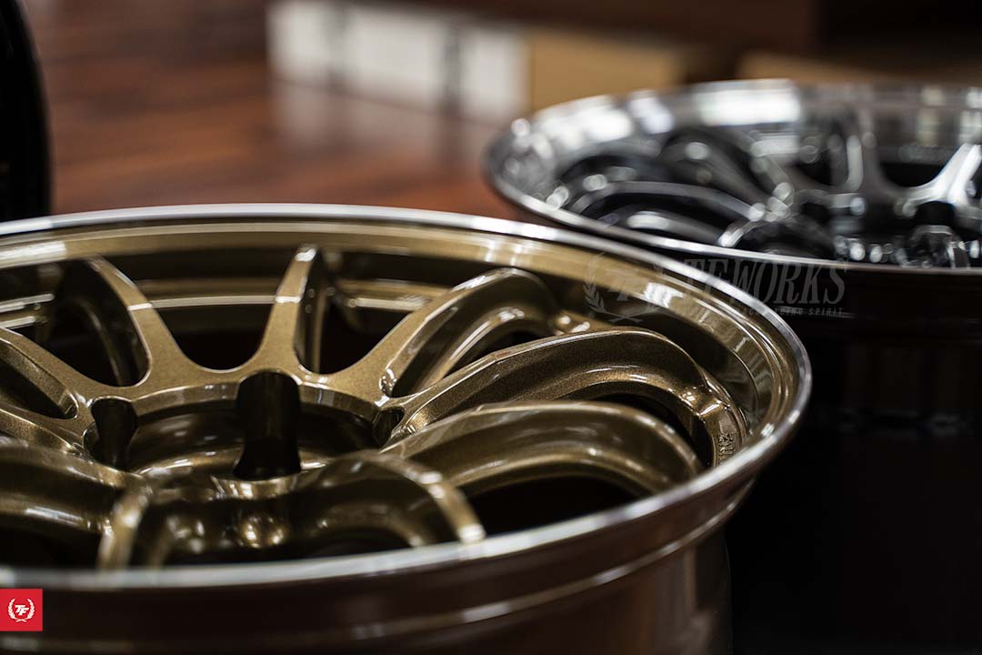 Work Emotion ZR10: Titanium Diamon Lip Cut / Diamond Black