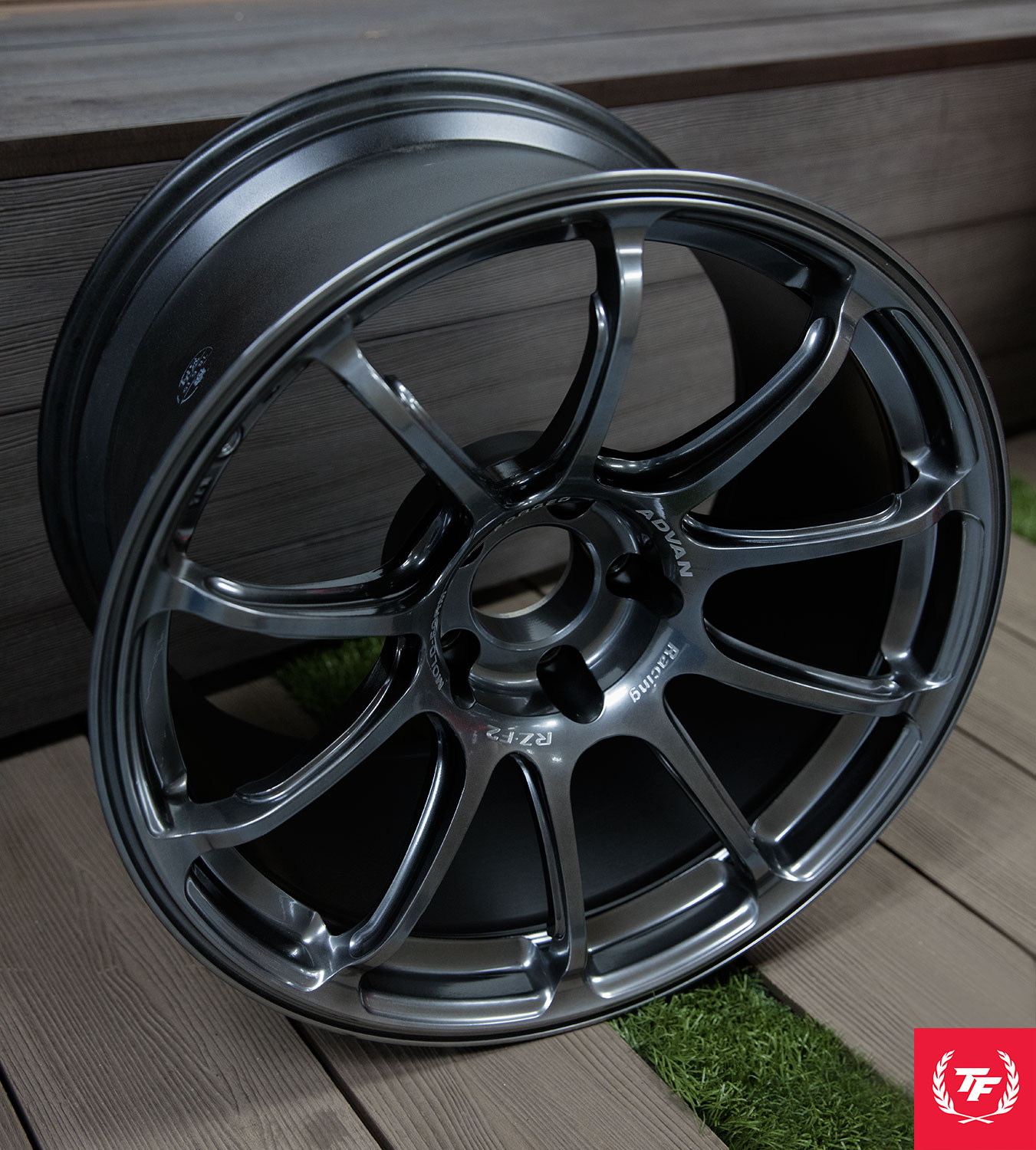 Advan Racing RZ-F2 Forged Wheels