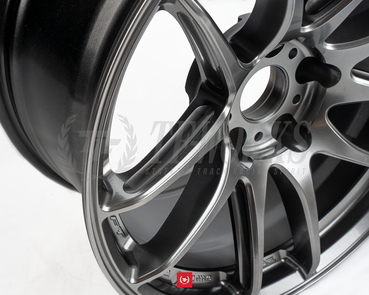 Work Emotion CR Shigoku 17X9.0 +22 5 X 114.3 Glow Gunmetal