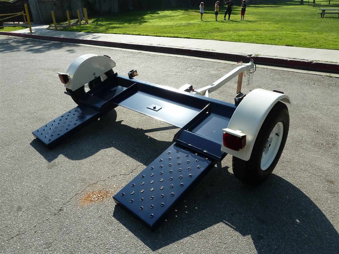 Tow Dolley For Sale - New Heavy Duty Tow Dolly with Electric Brakes, 14  Tires, Turntable, Ratchets and Tie-Down Straps