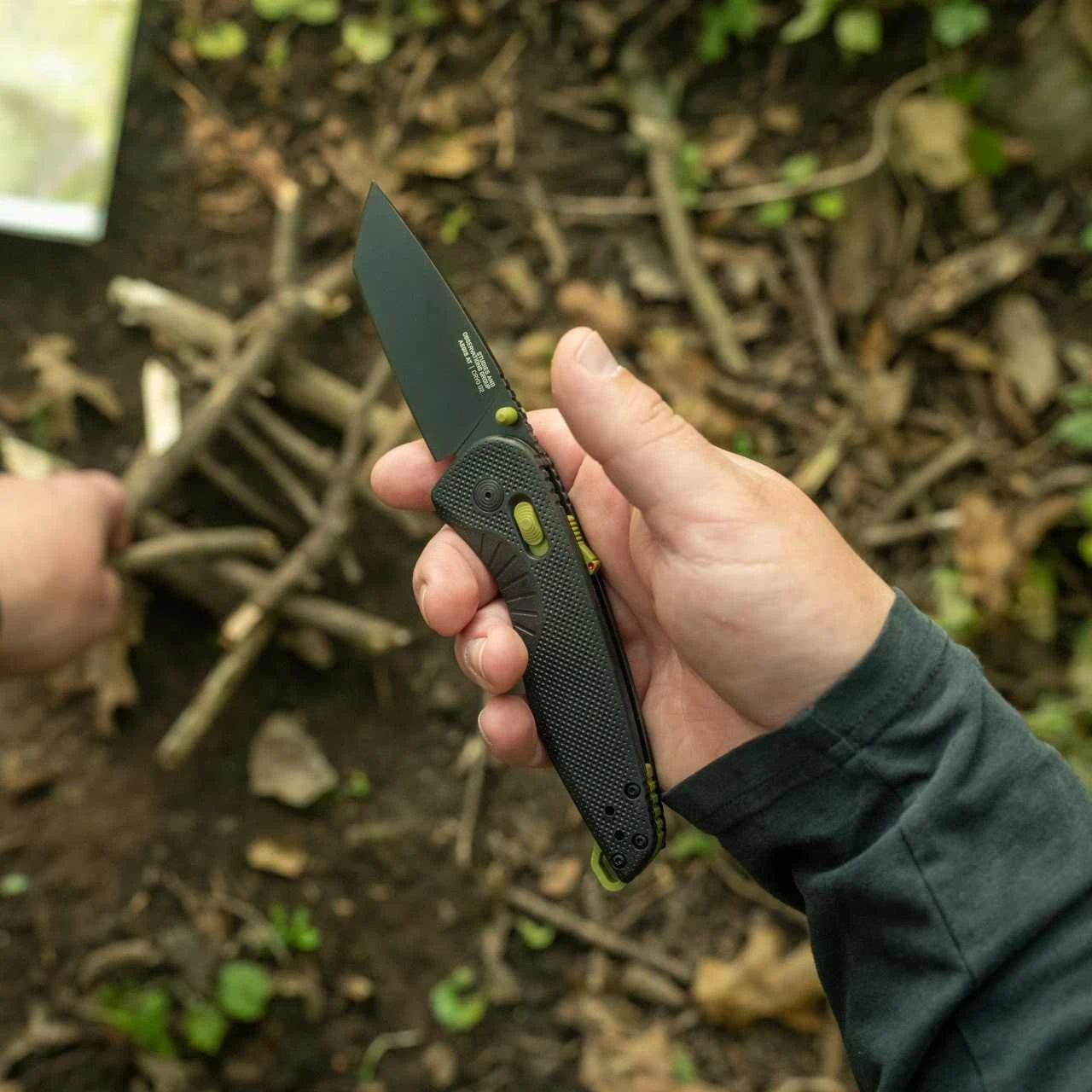Aegis AT Tanto - Black & Moss