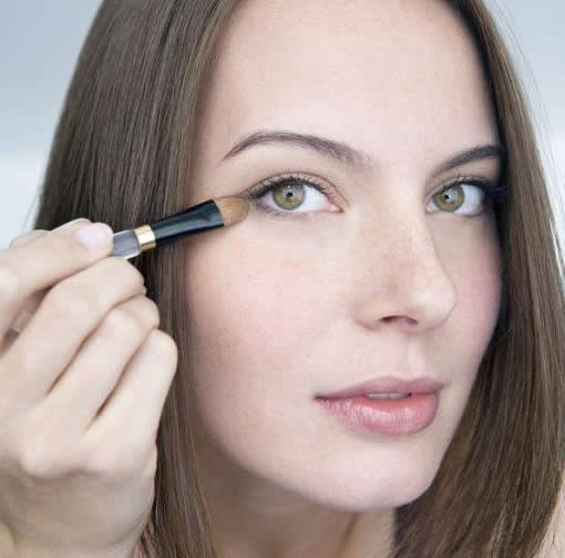 Best Natural Eye Shadow Colors For You
