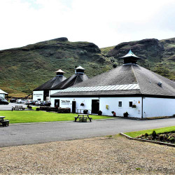 Lochranza Distillery